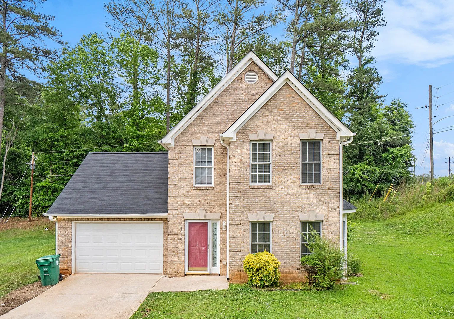 3 bedroom, 2.5 bath in Ellenwood — Photo 1