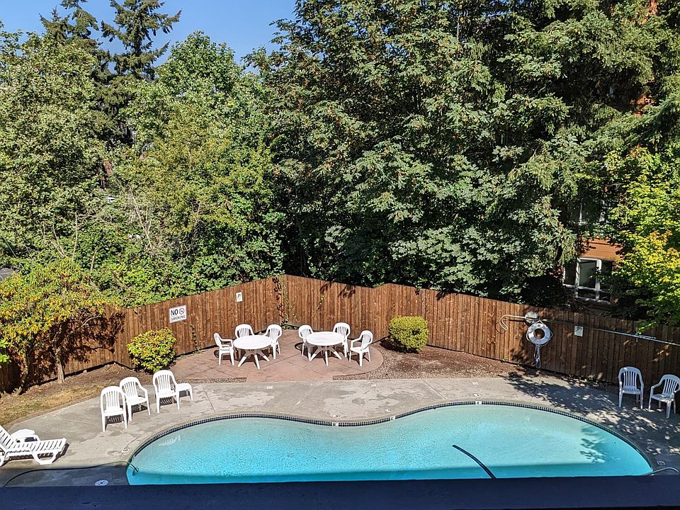 1st image of 130 105th Ave SE APT 216