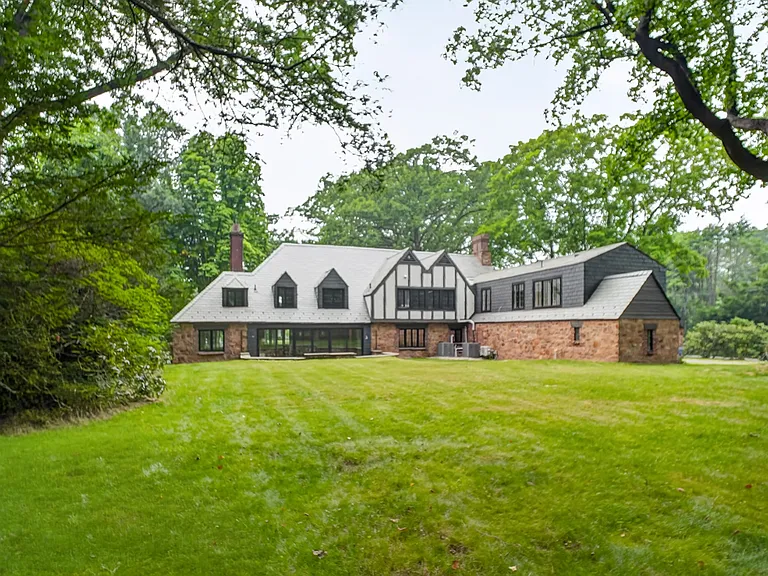 1085 Ridge Rd — Photo 34