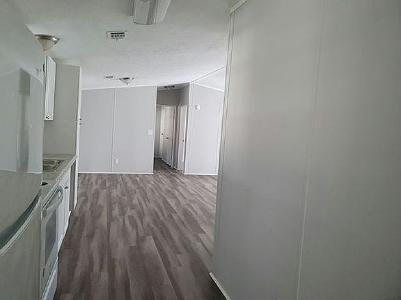 4th image of 3885 Hallmark Cir #71