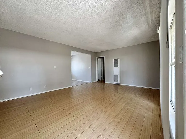 731 N Azusa Ave — Photo 15