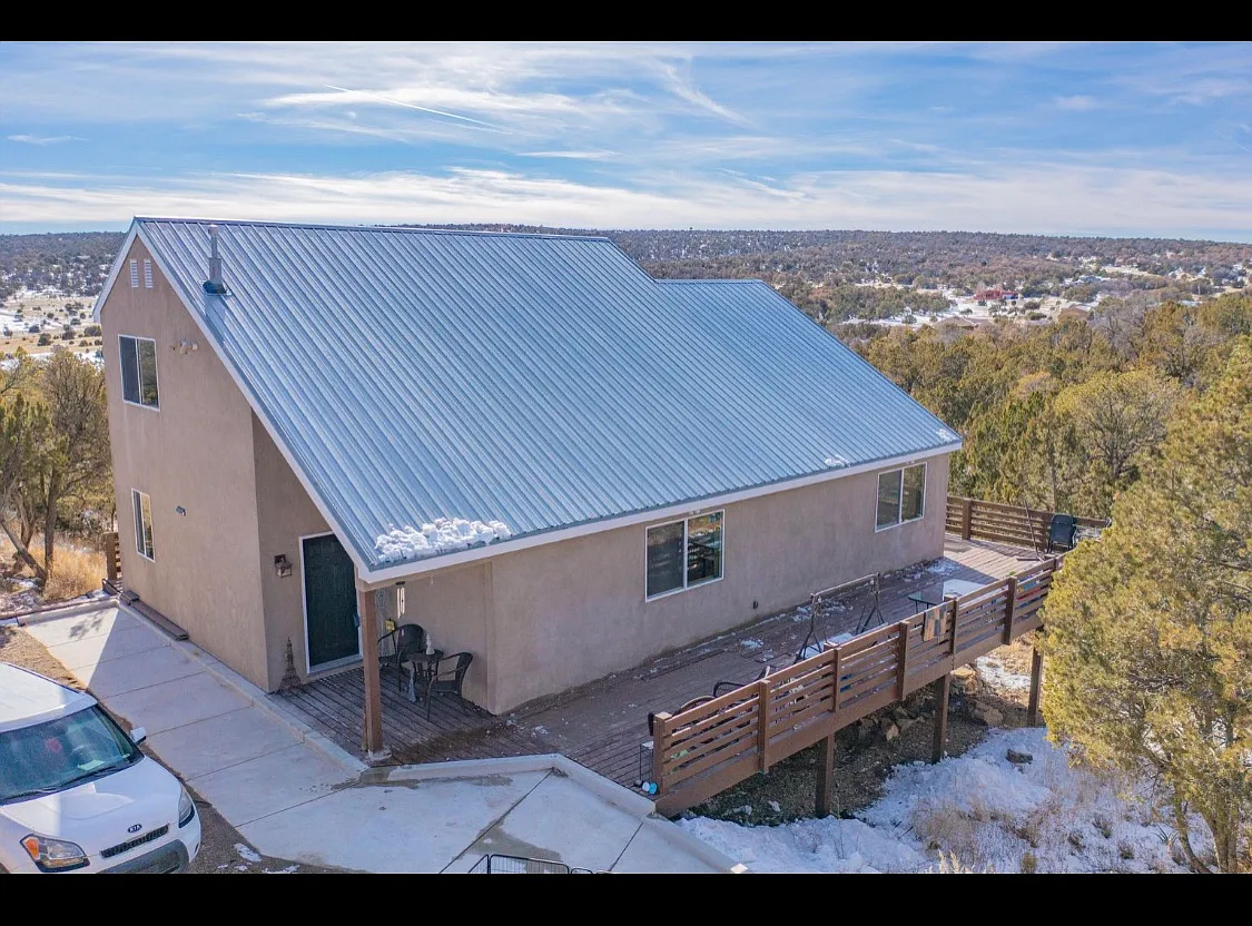 15 Rocky Ranch Rd — Photo 2