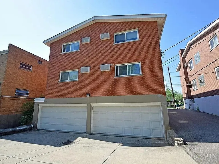 1112 Towne St #3 — Photo 7