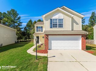 11732 Village Pond Dr, Charlotte, NC 28278