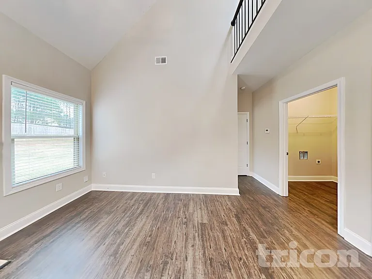268 Cranbrooke Dr — Photo 2