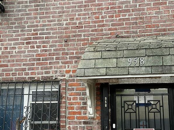 958 Gerard Ave