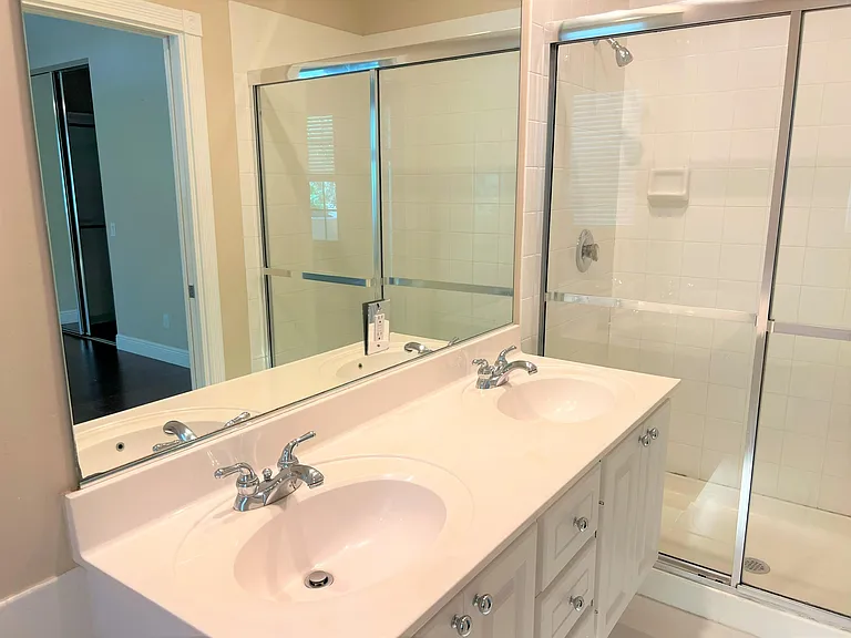 3368 Greenway Dr — Photo 17