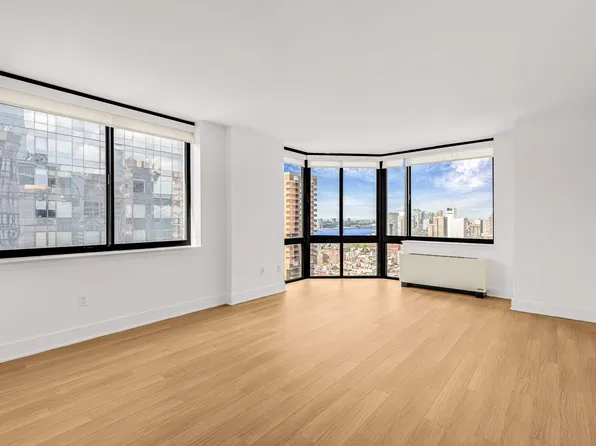 420 West 42nd Street image 1 of 18