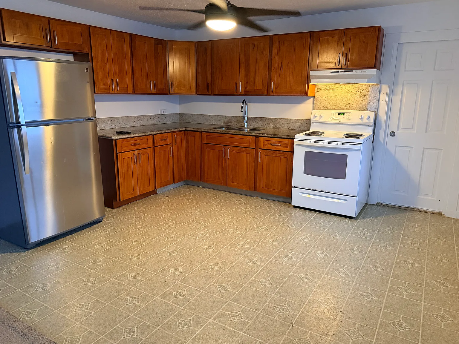 3 bed, $3,500 — Photo 1