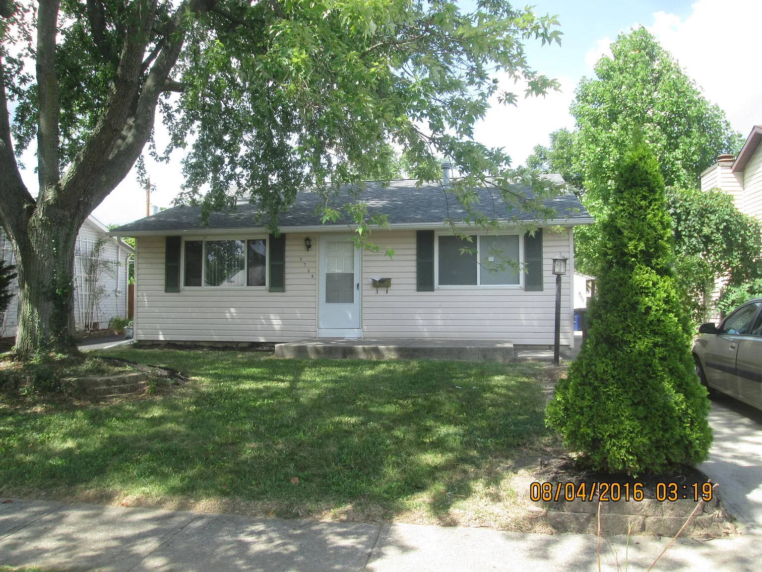 1728 Brookfield Sq N photo 1