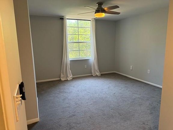 3rd image of 520 SE 5th Ave #728