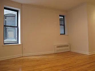 Rented by Metropolis Real Estate of Manhattan