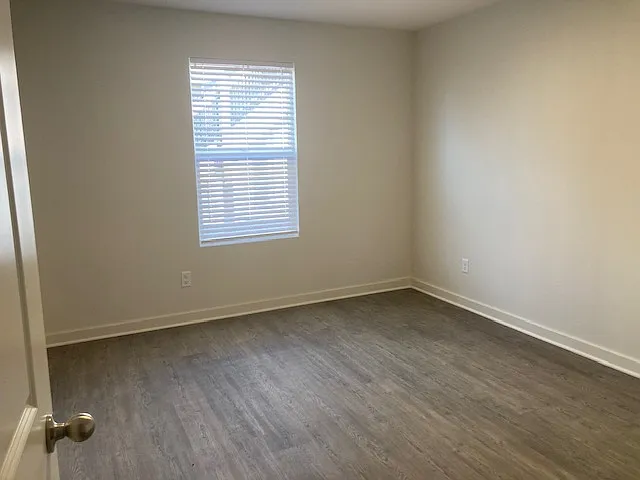 3216 S Victoria Ave #200 — Photo 8