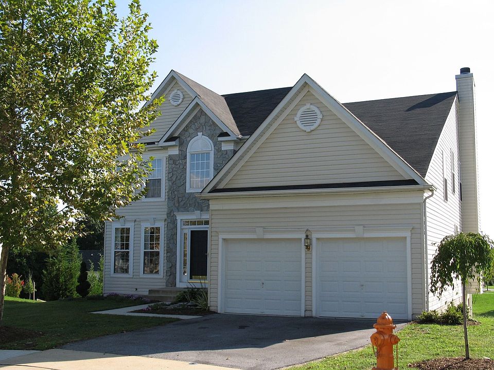 1st image of 2186 Oak Forest Dr