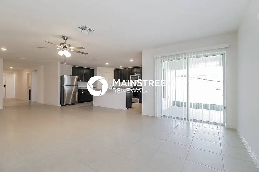 1374 Brenway Dr — Photo 3