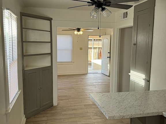 5th image of 113 1/2 Wilson Ave #0