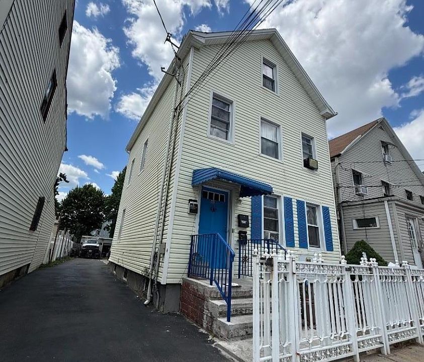 1st image of 40 Smith St