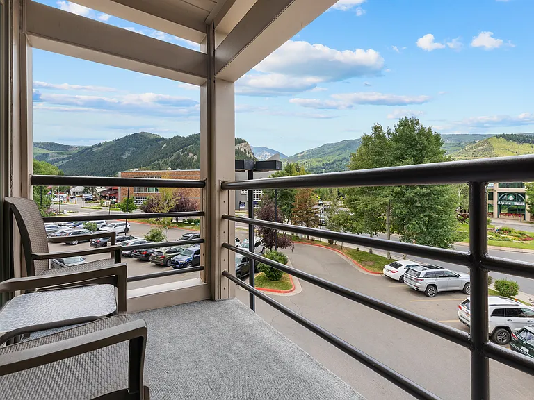 47 E Beaver Creek Blvd — Photo 10