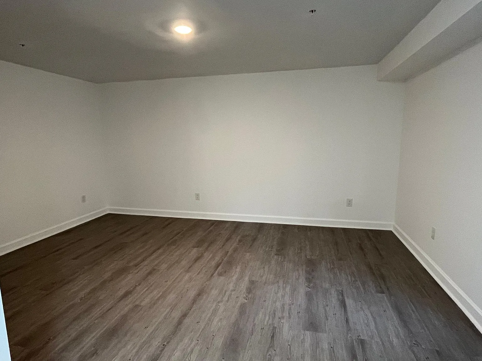6 bed, 3.5 bath, 2200 sqft, $895 — Photo 3