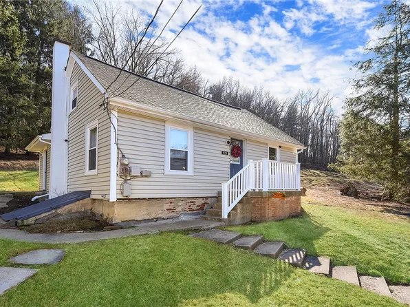 523 Pattison Street Ext, Evans City, PA 16033