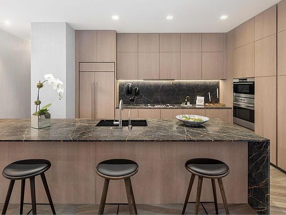 2nd image of 49 Chambers St APT 7H