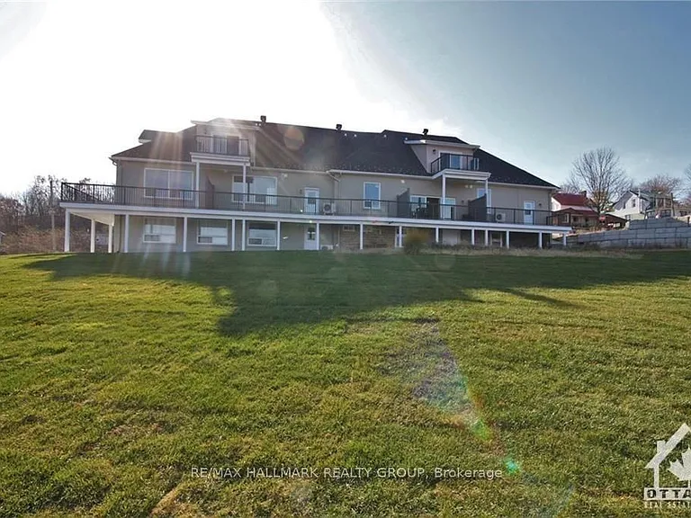768 Usborne St #7 — Photo 3