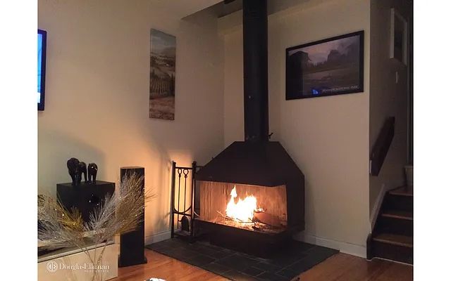 Rented by Douglas Elliman | media 18