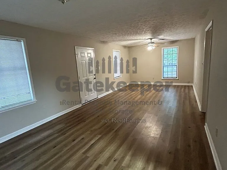115 Meadowbrook Ct #A — Photo 3