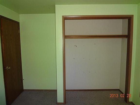 5th image of 490 E Hillside Dr