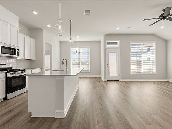 2nd image of 6422 Raleigh Loop