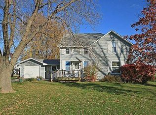 106 S 6th St, Kalona, IA 52247