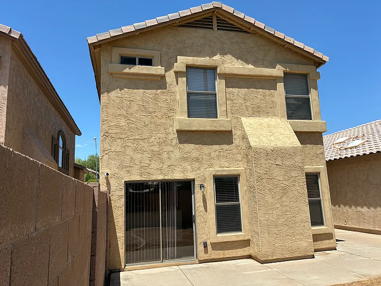 1909 N 106th Ln — Photo 39