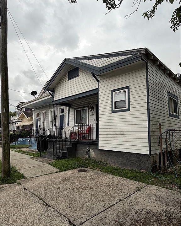1st image of 2232 2nd St