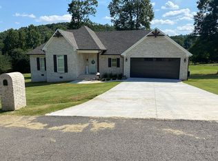 32 Eight Point Ln, Guntersville, AL 35976