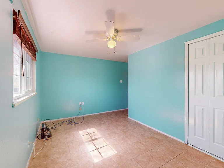 11517 Ralph Ave NE — Photo 11