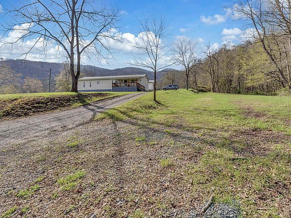 2nd image of 90 Brier Ridge Rd