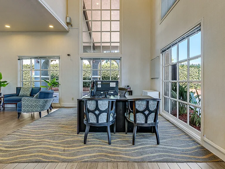The Presidio Apartments — Photo 9
