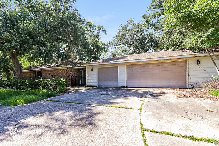 2nd image of 52 Pine Ct