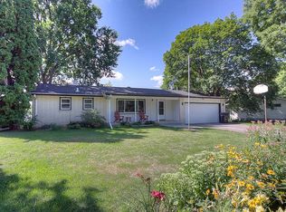 1708 Burke Ave E, Maplewood, MN 55109