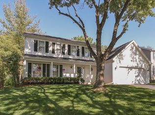 271 Yorkshire Dr, Fox River Grove, IL 60021