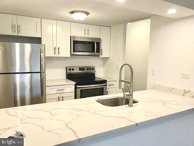 1st image of 241 S 6th St #411A