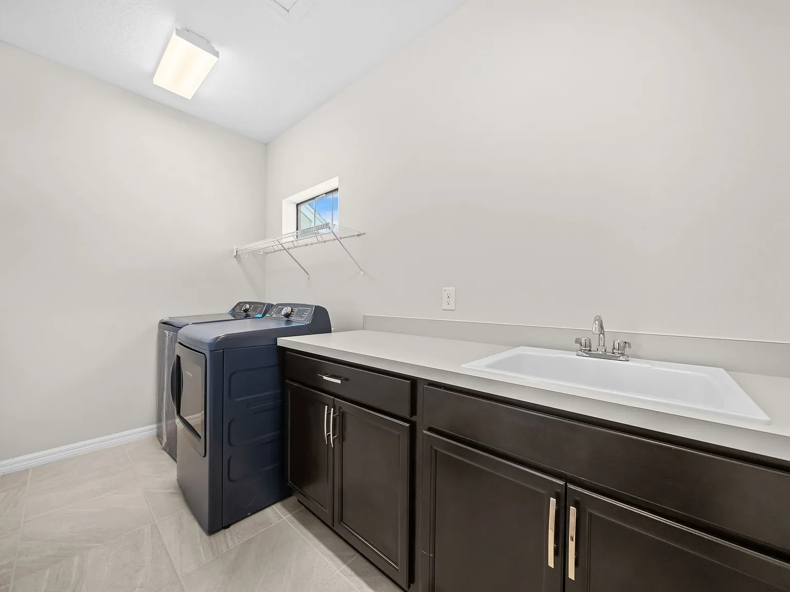4 bed, 3.5 bath, 2517 sqft, $3,800 — Photo 3