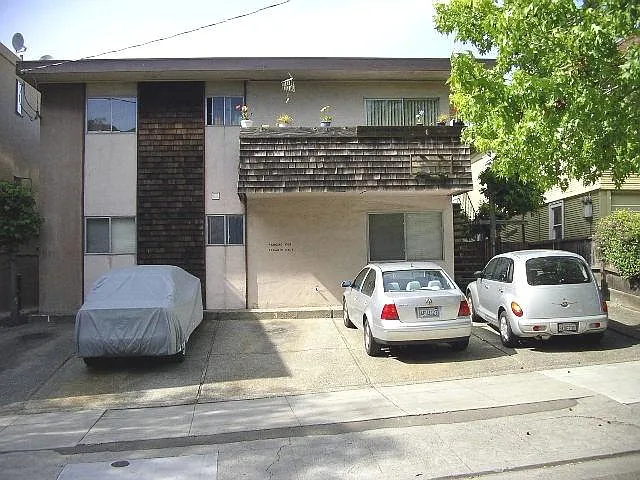 1903 Virginia St #3 — Photo 1