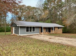 320 Don Rich Dr, Carrollton, GA 30117