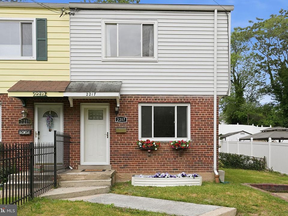 1st image of 2217 Lakewood St