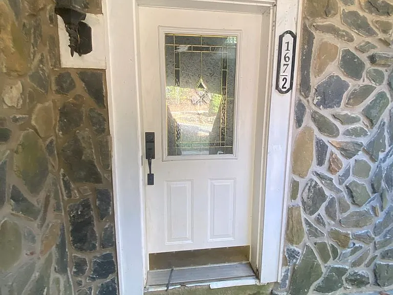 167 Wagon Wheel Rd — Photo 3