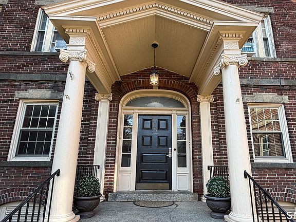 3rd image of 59 Rennell Street #19
