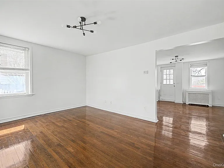 241 N Main St — Photo 4