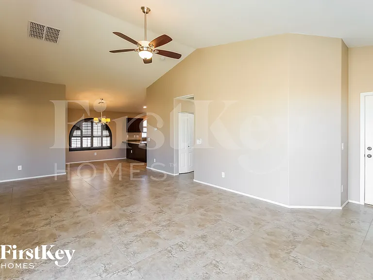 4270 E Amarillo Dr — Photo 4