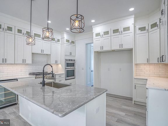 3rd image of 39619 Water Works Ct